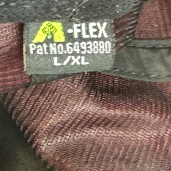 Oakley Red and Black Logo Cap - Picture 5 of 8